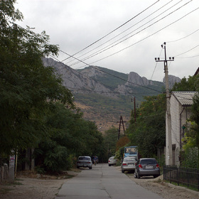 Улица Шершнёва  по дороге  на плато Тепсень
